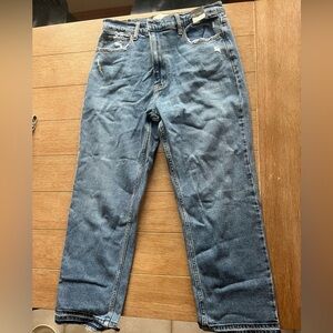 NWT Abercrombie & Fitch Ankle Straight Ultra High Rise Jeans SIZE 31